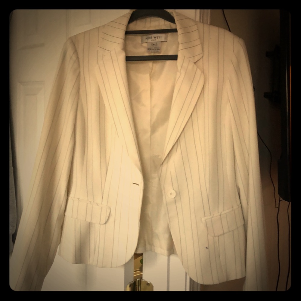 Nine West Suit.  Size 6.